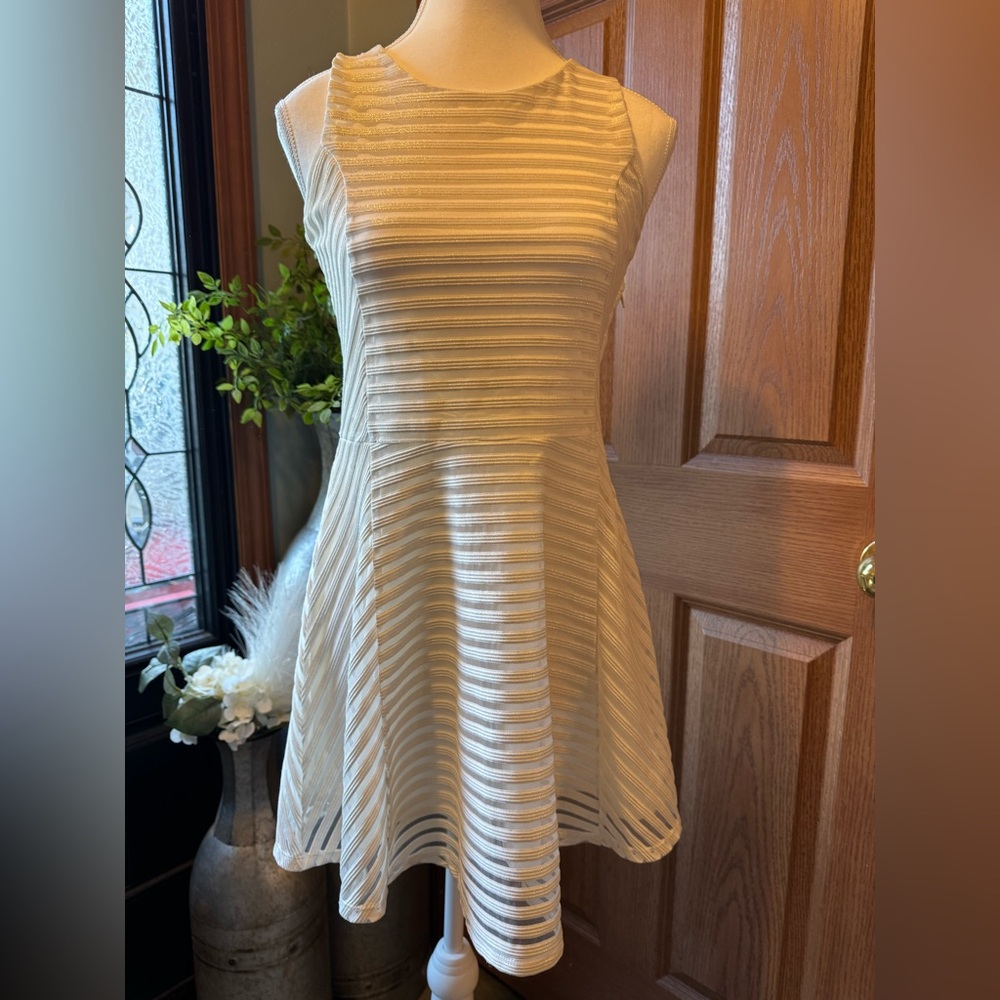Tommy Hilfiger White Sleeveless Mini Dress Womens Size 12/14 EUC